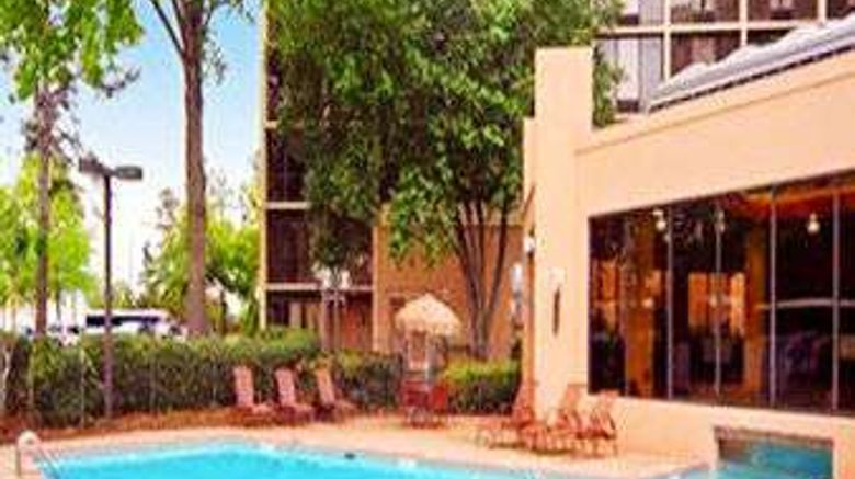 <b>Ramada Plaza Atlanta Airport Hotel Pool</b>. Images powered by <a href="https://iceportal.shijigroup.com/" title="IcePortal" target="_blank">IcePortal</a>.