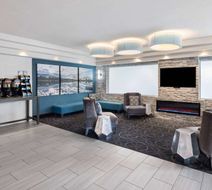 La Quinta Inn & Suites Pocatello Lobby