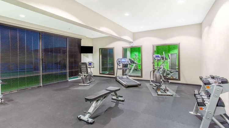 La Quinta Inn & Suites Luling Health