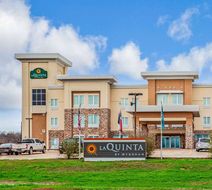 La Quinta Inn & Suites Luling Exterior
