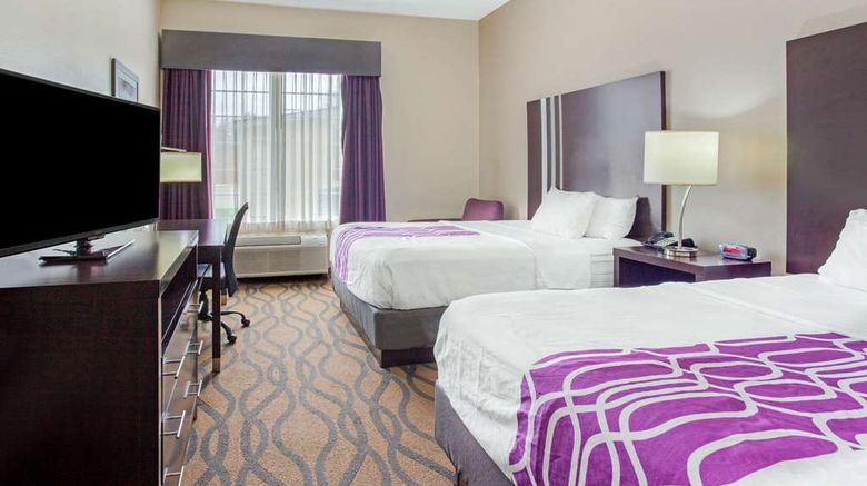 <b>La Quinta Inn & Suites Luling Room</b>. Images powered by <a href="https://iceportal.shijigroup.com/" title="IcePortal" target="_blank">IcePortal</a>.