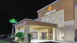 <b>La Quinta Inn & Suites, Powell Exterior</b>. Images powered by <a href="https://iceportal.shijigroup.com/" title="IcePortal" target="_blank">IcePortal</a>.