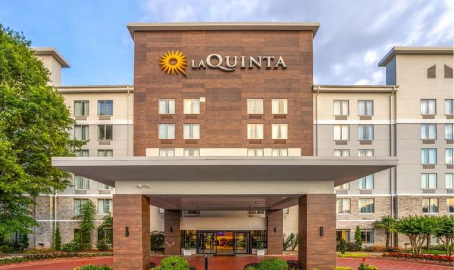 La Quinta Inn & Suites Atlanta Airport N Exterior