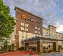 La Quinta Inn & Suites Atlanta Airport N Exterior