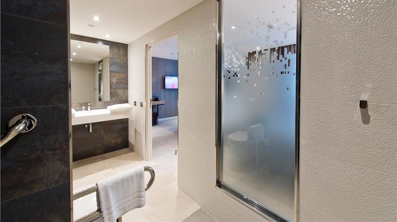 <b>Golden Tulip Sophia Antipolis Hotel Suite</b>. Images powered by <a href="https://iceportal.shijigroup.com/" title="IcePortal" target="_blank">IcePortal</a>.