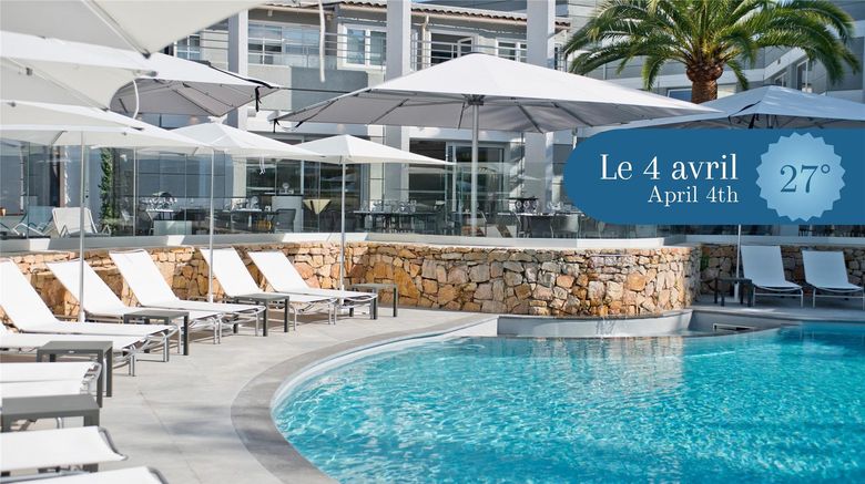 <b>Golden Tulip Sophia Antipolis Hotel Room</b>. Images powered by <a href="https://iceportal.shijigroup.com/" title="IcePortal" target="_blank">IcePortal</a>.