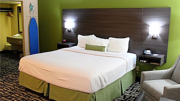 Baymont Inn & Suites Springfield Room