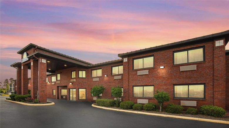 <b>Days Inn Phenix City Exterior</b>. Images powered by <a href="https://iceportal.shijigroup.com/" title="IcePortal" target="_blank">IcePortal</a>.