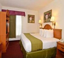 Days Inn Panama City Room