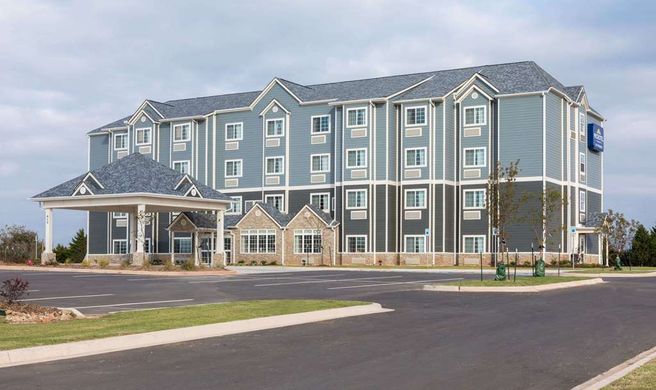 Microtel Inn & Suites by Wyndham Perry Exterior