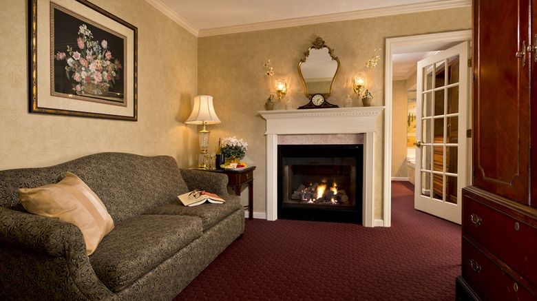<b>John Carver Inn & Spa Suite</b>. Images powered by <a href="https://iceportal.shijigroup.com/" title="IcePortal" target="_blank">IcePortal</a>.