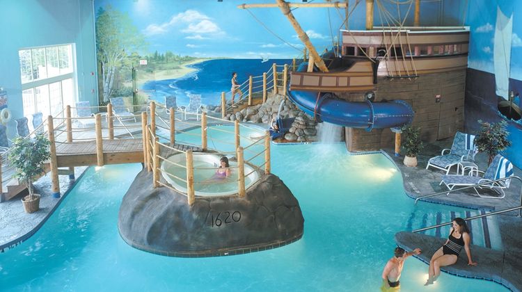 John Carver Inn & Spa Pool