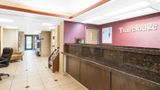 Travelodge Romulus Detroit Airport Lobby