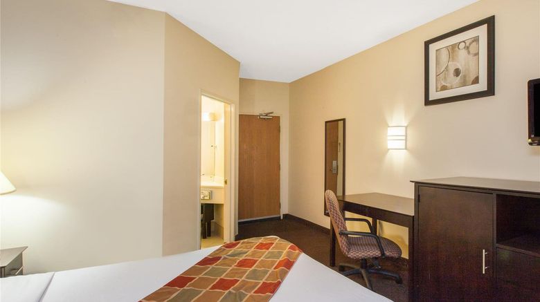 <b>Travelodge Romulus Detroit Airport Room</b>. Images powered by <a href="https://iceportal.shijigroup.com/" title="IcePortal" target="_blank">IcePortal</a>.