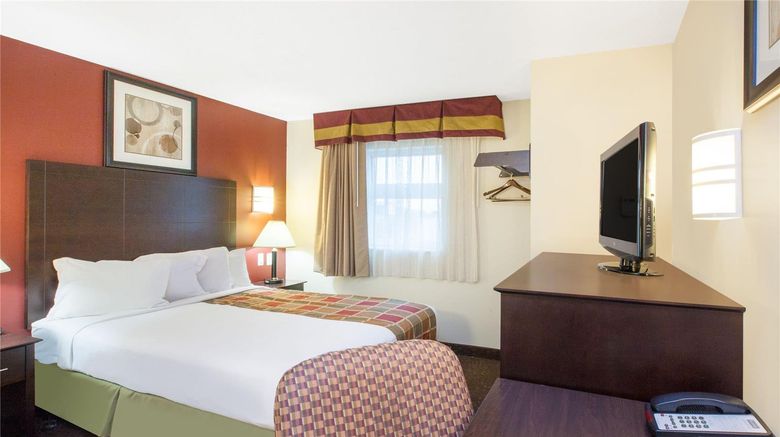<b>Travelodge Romulus Detroit Airport Room</b>. Images powered by <a href="https://iceportal.shijigroup.com/" title="IcePortal" target="_blank">IcePortal</a>.