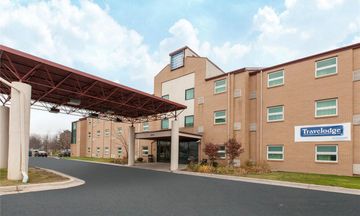 Travelodge Romulus Detroit Airport