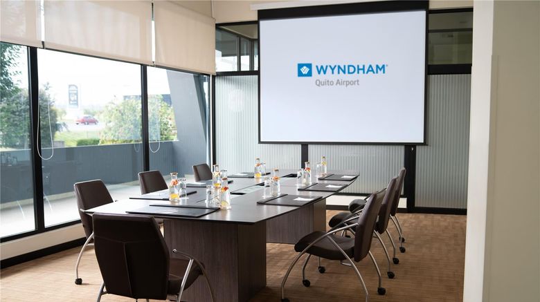 <b>Wyndham Quito Airport Meeting</b>. Images powered by <a href="https://iceportal.shijigroup.com/" title="IcePortal" target="_blank">IcePortal</a>.