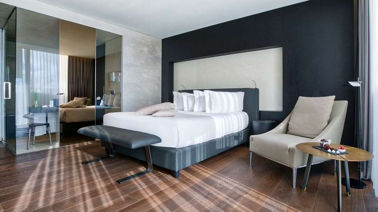 <b>Maritim Hotel Plaza Tirana Room</b>. Images powered by <a href="https://iceportal.shijigroup.com/" title="IcePortal" target="_blank">IcePortal</a>.