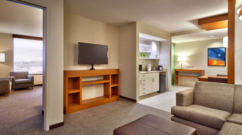 <b>Hyatt Place Salt Lake City Farmington Suite</b>. Images powered by <a href="https://iceportal.shijigroup.com/" title="IcePortal" target="_blank">IcePortal</a>.