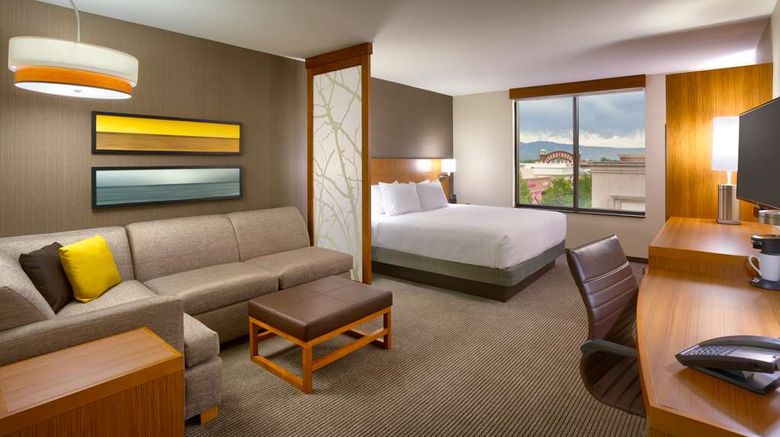 <b>Hyatt Place Salt Lake City Farmington Room</b>. Images powered by <a href="https://iceportal.shijigroup.com/" title="IcePortal" target="_blank">IcePortal</a>.
