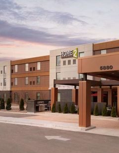 Home2 Suites by Hilton Milwaukee Airport