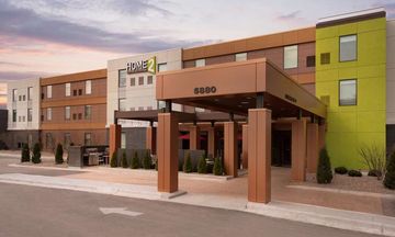 Home2 Suites by Hilton Milwaukee Airport