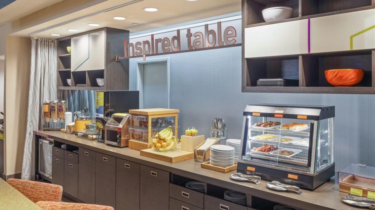 Home2 Suites by Hilton Milwaukee Airport Restaurant