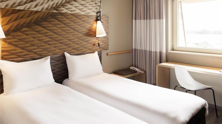 <b>Ibis De Haan Room</b>. Images powered by <a href="https://iceportal.shijigroup.com/" title="IcePortal" target="_blank">IcePortal</a>.