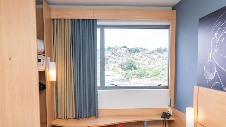 Ibis Santos Valongo Suite