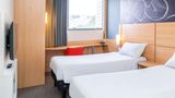 Ibis Santos Valongo Suite