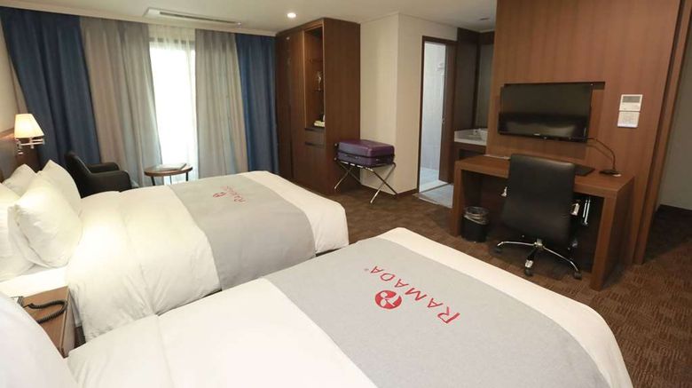 <b>Ramada Gangwon Taebaek Resort Room</b>. Images powered by <a href="https://iceportal.shijigroup.com/" title="IcePortal" target="_blank">IcePortal</a>.