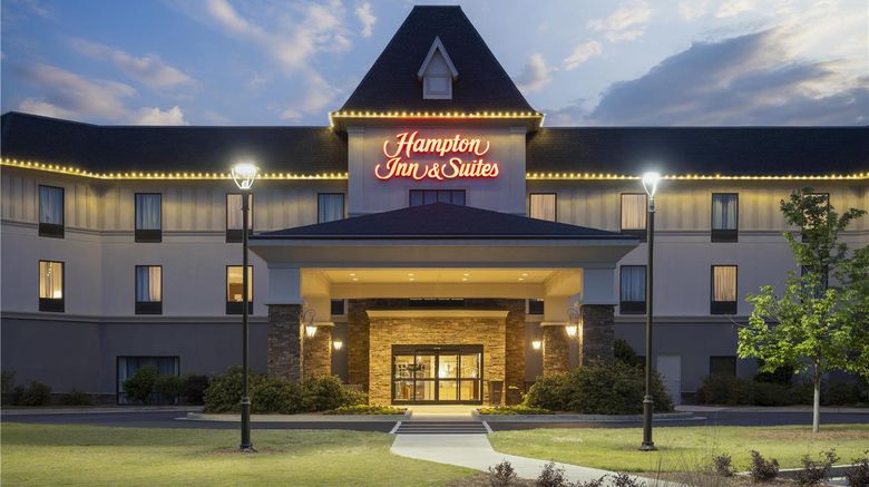 <b>Hampton Inn & Suites Braselton Exterior</b>. Images powered by <a href="https://iceportal.shijigroup.com/" title="IcePortal" target="_blank">IcePortal</a>.