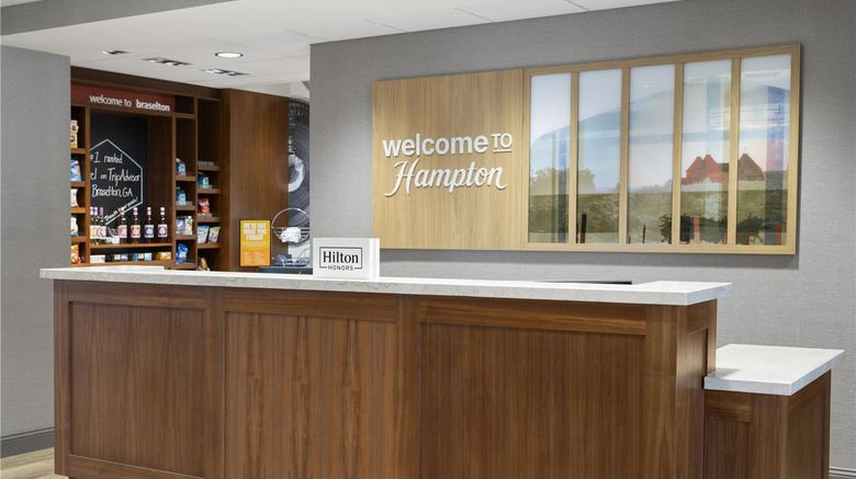 <b>Hampton Inn & Suites Braselton Lobby</b>. Images powered by <a href="https://iceportal.shijigroup.com/" title="IcePortal" target="_blank">IcePortal</a>.