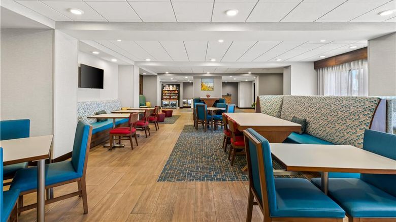 <b>Hampton Inn Fond du Lac Restaurant</b>. Images powered by <a href="https://iceportal.shijigroup.com/" title="IcePortal" target="_blank">IcePortal</a>.
