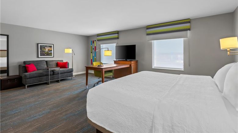 <b>Hampton Inn Fond du Lac Room</b>. Images powered by <a href="https://iceportal.shijigroup.com/" title="IcePortal" target="_blank">IcePortal</a>.