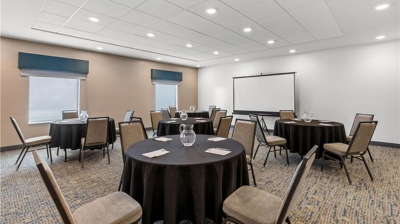 <b>Hampton Inn Fond du Lac Meeting</b>. Images powered by <a href="https://iceportal.shijigroup.com/" title="IcePortal" target="_blank">IcePortal</a>.