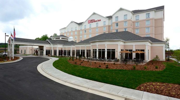 Hilton Garden Inn Greensboro Airport Exterior