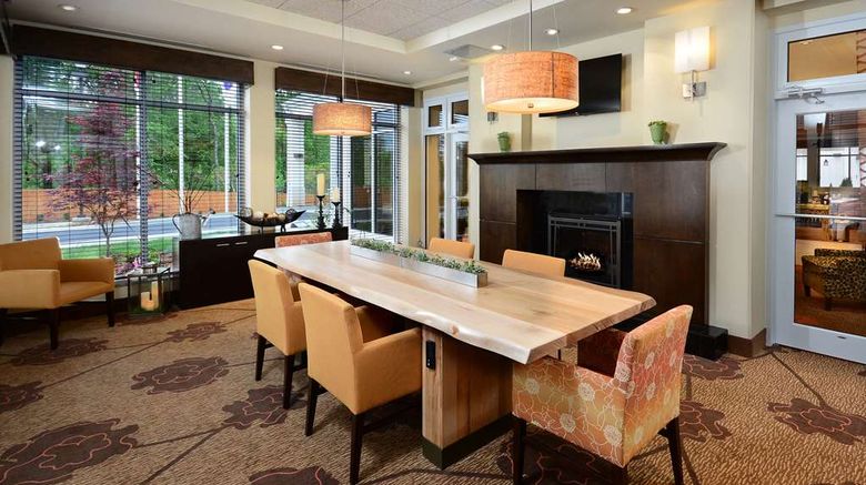 <b>Hilton Garden Inn Greensboro Airport Lobby</b>. Images powered by <a href="https://iceportal.shijigroup.com/" title="IcePortal" target="_blank">IcePortal</a>.
