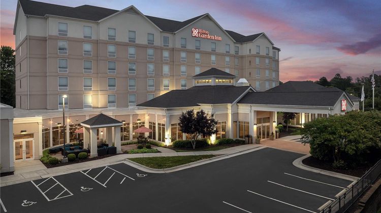 Hilton Garden Inn Greensboro Airport Exterior