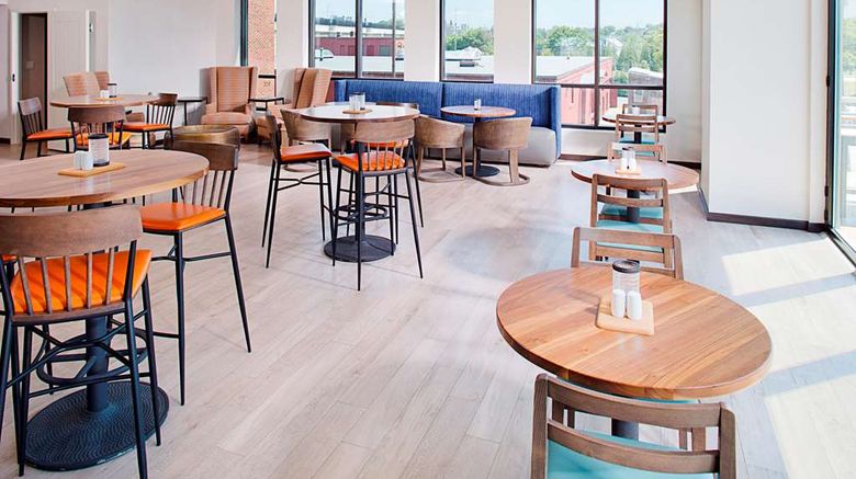 <b>Hilton Garden Inn Providence Restaurant</b>. Images powered by <a href="https://iceportal.shijigroup.com/" title="IcePortal" target="_blank">IcePortal</a>.