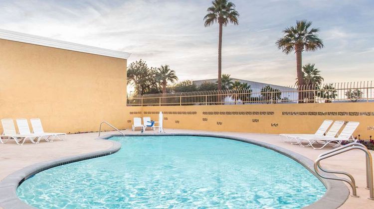 Days Inn by Wyndham, Indio Pool