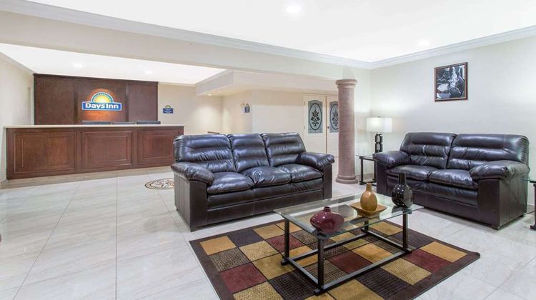 Days Inn by Wyndham, Indio Lobby