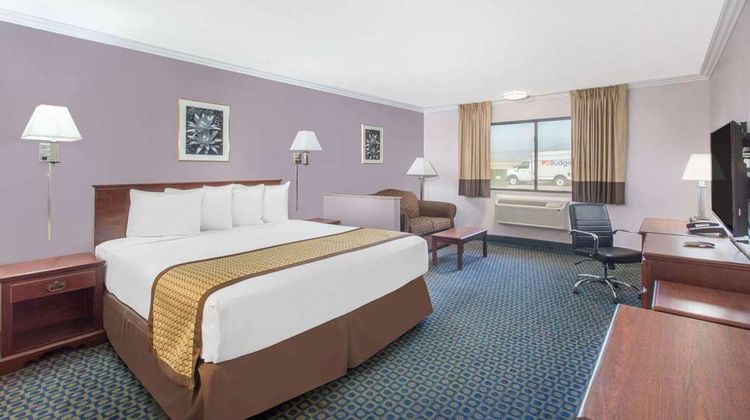 Days Inn by Wyndham, Indio Room