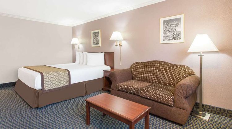 Days Inn by Wyndham, Indio Room
