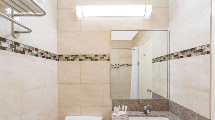 Days Inn by Wyndham, Indio Room