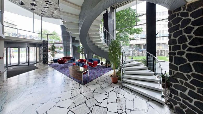 <b>Continental Hotel Lobby</b>. Images powered by <a href="https://iceportal.shijigroup.com/" title="IcePortal" target="_blank">IcePortal</a>.