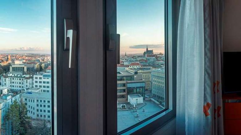 <b>Continental Hotel Suite</b>. Images powered by <a href="https://iceportal.shijigroup.com/" title="IcePortal" target="_blank">IcePortal</a>.