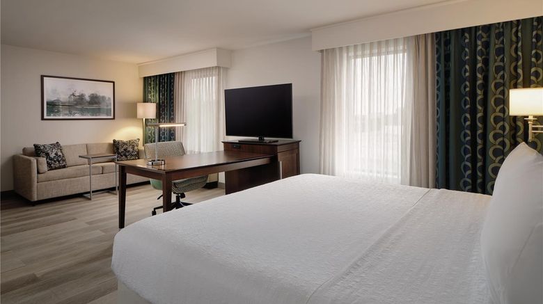 <b>Hampton Inn Waynesboro Room</b>. Images powered by <a href="https://iceportal.shijigroup.com/" title="IcePortal" target="_blank">IcePortal</a>.
