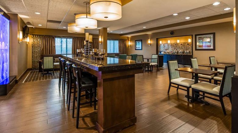 <b>Best Western Plus Wichita-West Airport Lobby</b>. Images powered by <a href="https://iceportal.shijigroup.com/" title="IcePortal" target="_blank">IcePortal</a>.