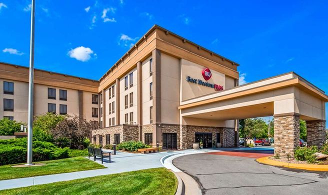 Best Western Plus Wichita-West Airport Exterior